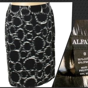 Alfani Pencil Skirt Size 8 Black and White Circle